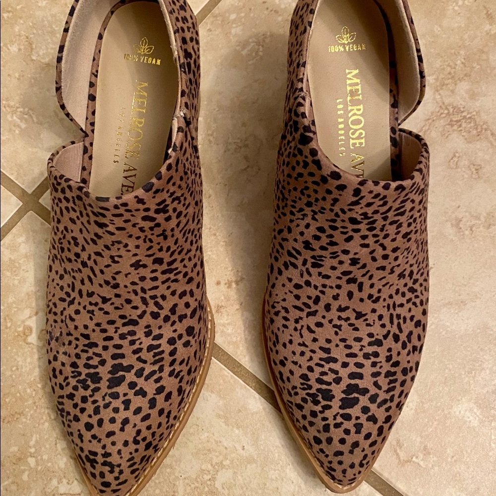 Melrose Ave Women’s Leopard Booties